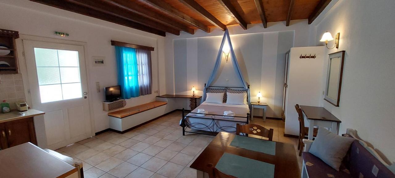 Ferienwohnung Ο Μπαξεσ Livadi  Exterior foto