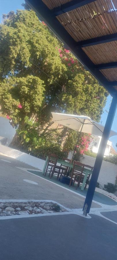 Ferienwohnung Ο Μπαξεσ Livadi  Exterior foto